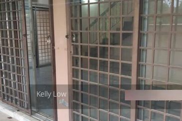 Bandar puchong jaya corner @tiong