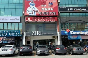Bandar puchong jaya 3 Storey Shop @ helang