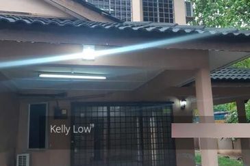 Bandar puchong jaya corner @tiong