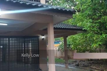 Bandar puchong jaya corner @tiong