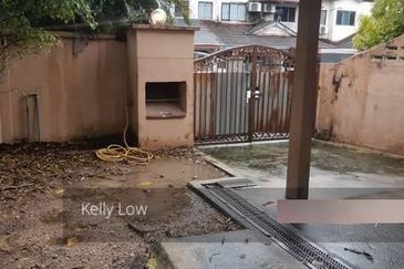 Bandar puchong jaya corner @tiong