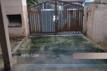 Bandar puchong jaya corner @tiong