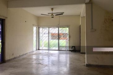 Bandar puchong jaya @ Bangau corner unit