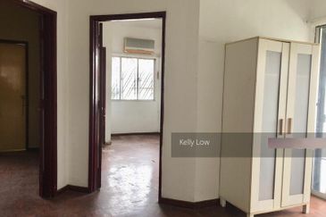 Bandar puchong jaya @ Bangau corner unit