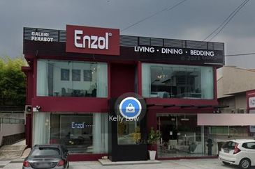 SS2 Commercial banglo