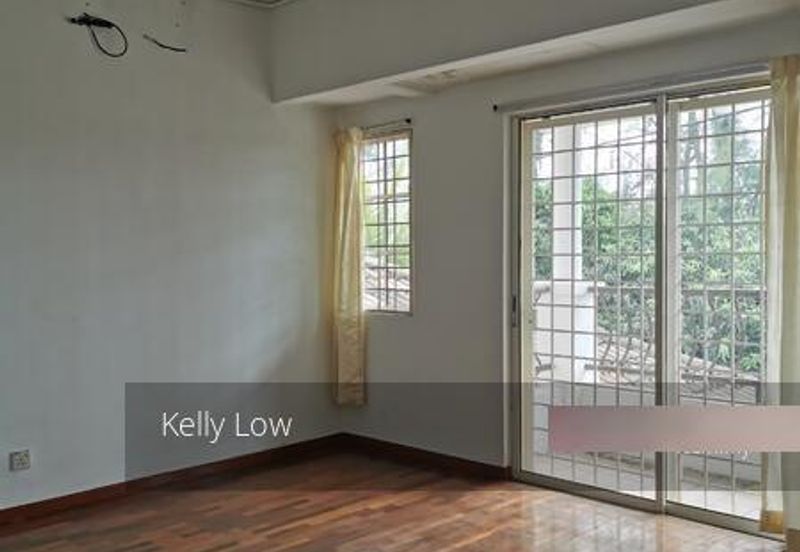 Bandar puteri 8 @2. 5 Storey House