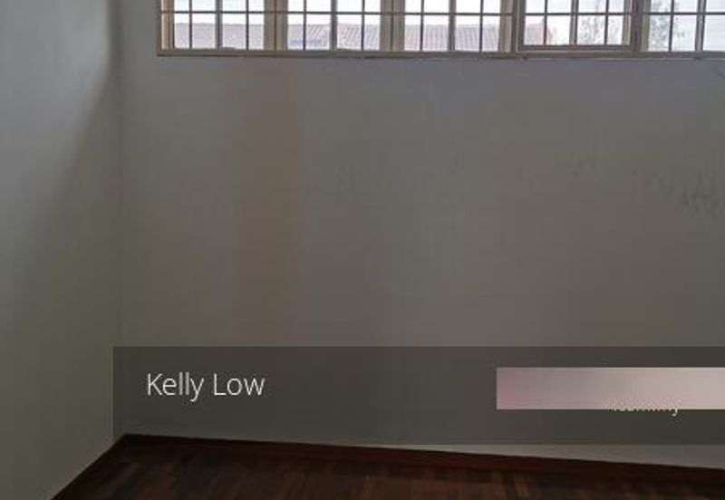 Bandar puteri 8 @2. 5 Storey House