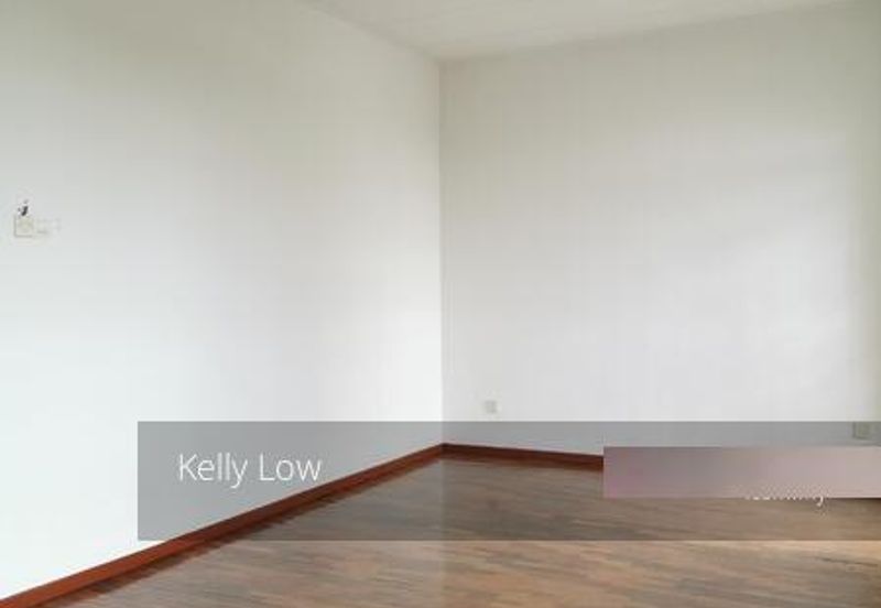 Bandar puteri 8 @2. 5 Storey House