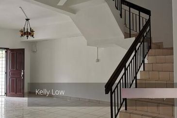 Taman Mutiara Puchong @2. 5 Storey House