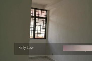 Taman mutiara puchong @2Storey house