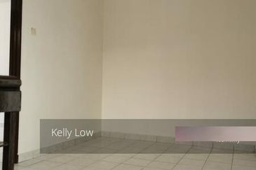 Taman Mutiara Puchong @2. 5 Storey House