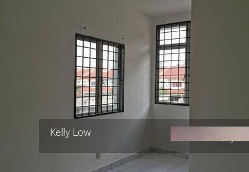 Taman Mutiara Puchong @2. 5 Storey House