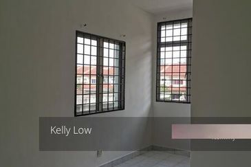 Taman Mutiara Puchong @2. 5 Storey House