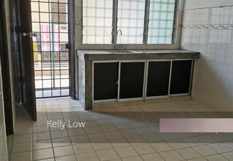 Taman Mutiara Puchong @2. 5 Storey House