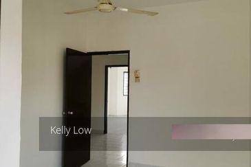 Taman Mutiara Puchong @2. 5 Storey House