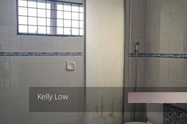 Taman Mutiara Puchong @2. 5 Storey House