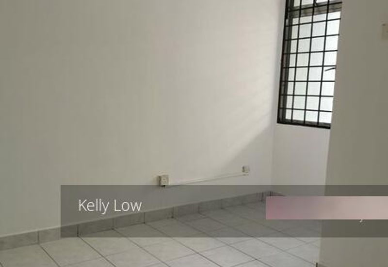 Taman Mutiara Puchong @2. 5 Storey House