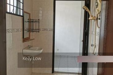 Taman Mutiara Puchong @2. 5 Storey House