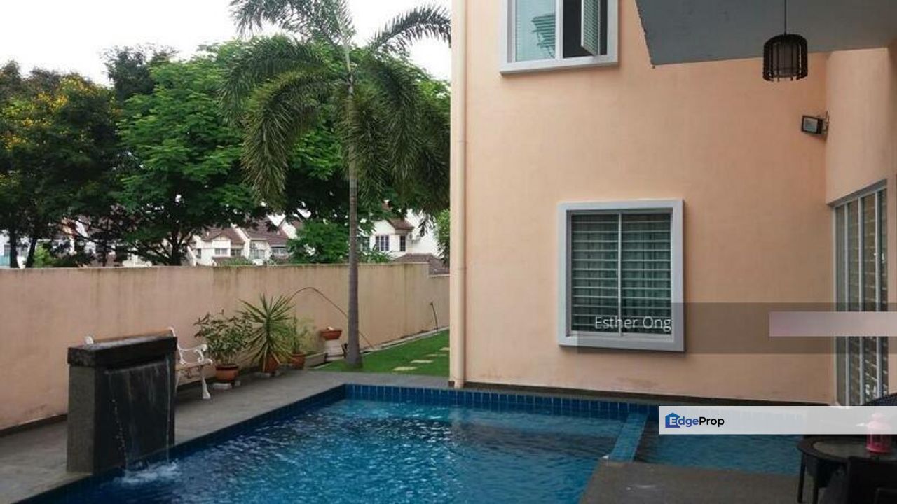 Bungalow USJ Subang Jaya, Well Kept Condition, Nice Location, Bungalow With Swimming Pool , Near to amenities, Easy Access, Selangor, USJ