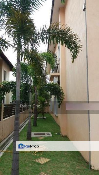 Bungalow USJ Subang Jaya, Well Kept Condition, Nice Location, Bungalow With Swimming Pool , Near to amenities, Easy Access, Selangor, USJ