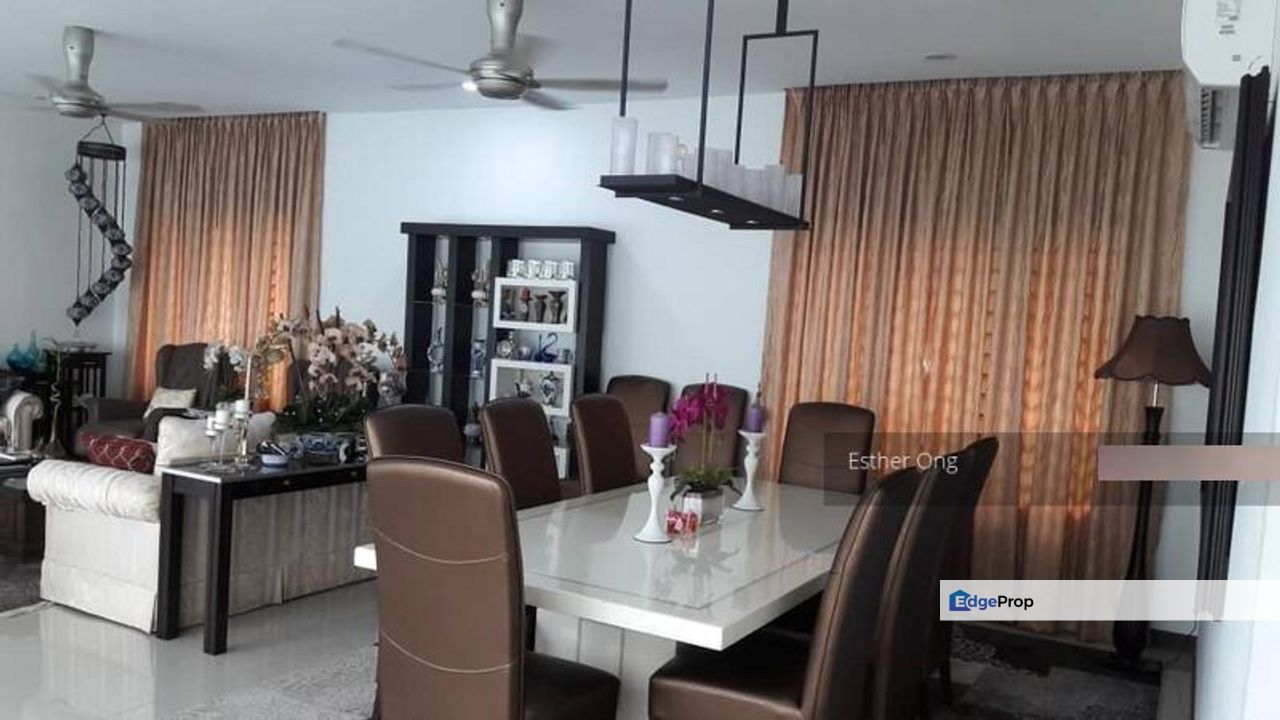 Bungalow USJ Subang Jaya, Well Kept Condition, Nice Location, Bungalow With Swimming Pool , Near to amenities, Easy Access, Selangor, USJ