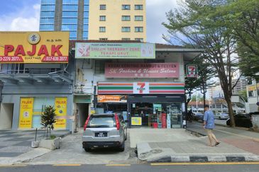 Brickfields 2 Storey Corner Shop