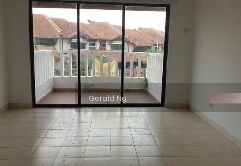 Corner Lot Terrace Huge Land at Seksyen 27 Shah Alam