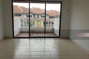 Corner Lot Terrace Huge Land at Seksyen 27 Shah Alam