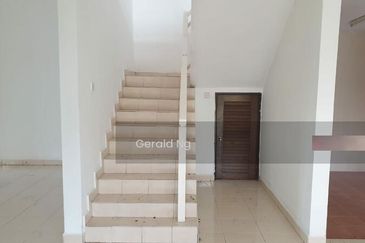 Corner Lot Terrace Huge Land at Seksyen 27 Shah Alam