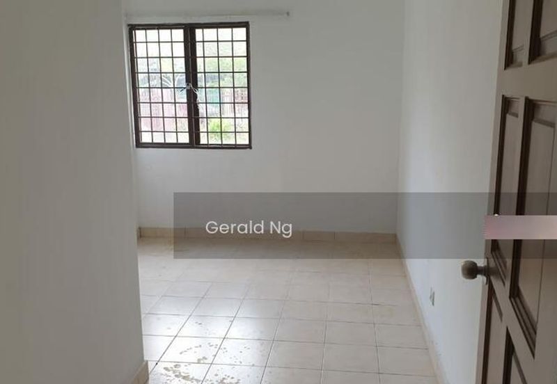 Corner Lot Terrace Huge Land at Seksyen 27 Shah Alam