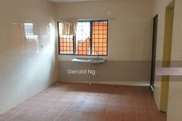 Corner Lot Terrace Huge Land at Seksyen 27 Shah Alam