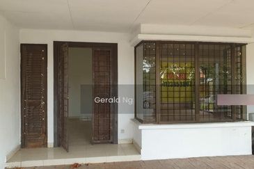 Corner Lot Terrace Huge Land at Seksyen 27 Shah Alam