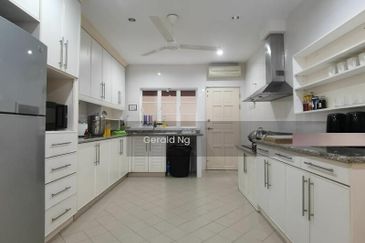 Corner Private Pool iD Bungalow at Ampang