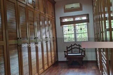 Corner Private Pool iD Bungalow at Ampang