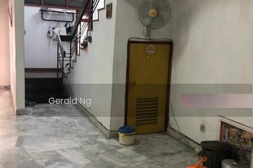 Near Mrt 2 Storey Terrace @ Bukit Damansara