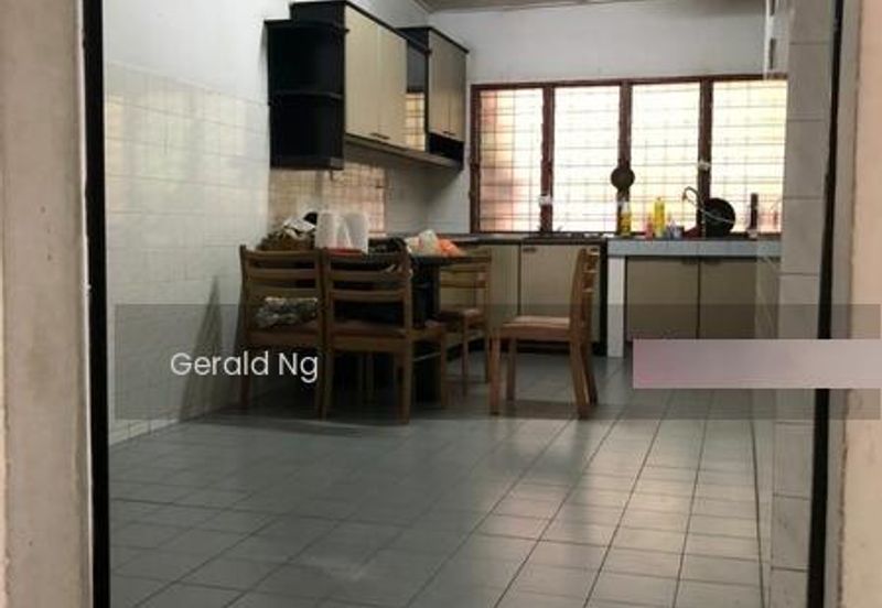 Near Mrt 2 Storey Terrace @ Bukit Damansara