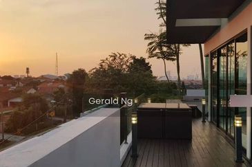 3 Storey Bungalow iD Renovated @ SS1 Petaling Jaya