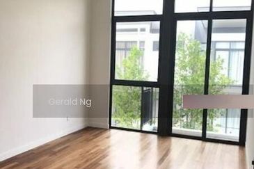 End Lot 3 Storey at 16 Quartz Taman Melawati