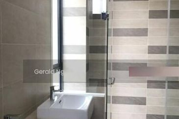 End Lot 3 Storey at 16 Quartz Taman Melawati