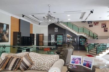 2 sty Bungalow iD Renovation @ Bangsar