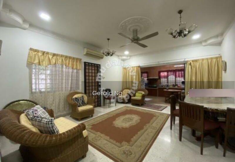 2 Storey Corner Lot at Taman Melawati