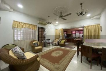 2 Storey Corner Lot at Taman Melawati