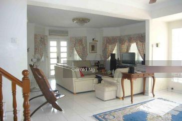 Corner 2 Storey Jalan A @ Taman Melawati