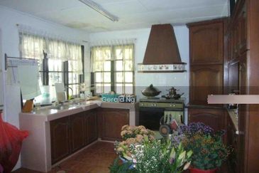 Corner 2 Storey Jalan A @ Taman Melawati