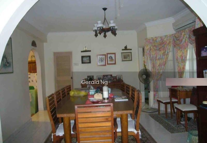 Corner 2 Storey Jalan A @ Taman Melawati