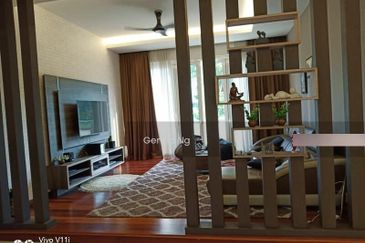 Peridot Precinct Emerald East