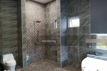 Peridot Precinct Emerald East