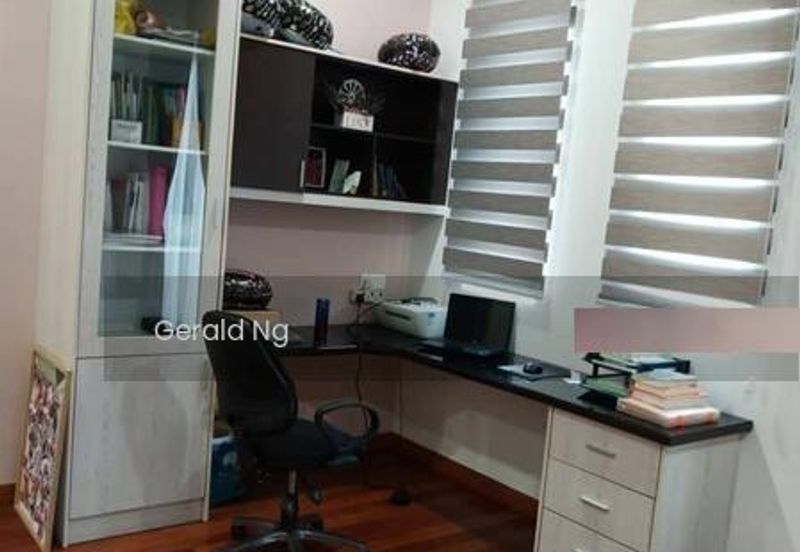 Peridot Precinct Emerald East