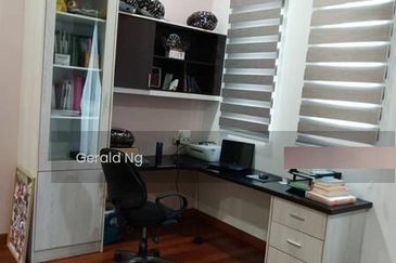 Peridot Precinct Emerald East