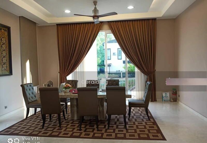 Peridot Precinct Emerald East